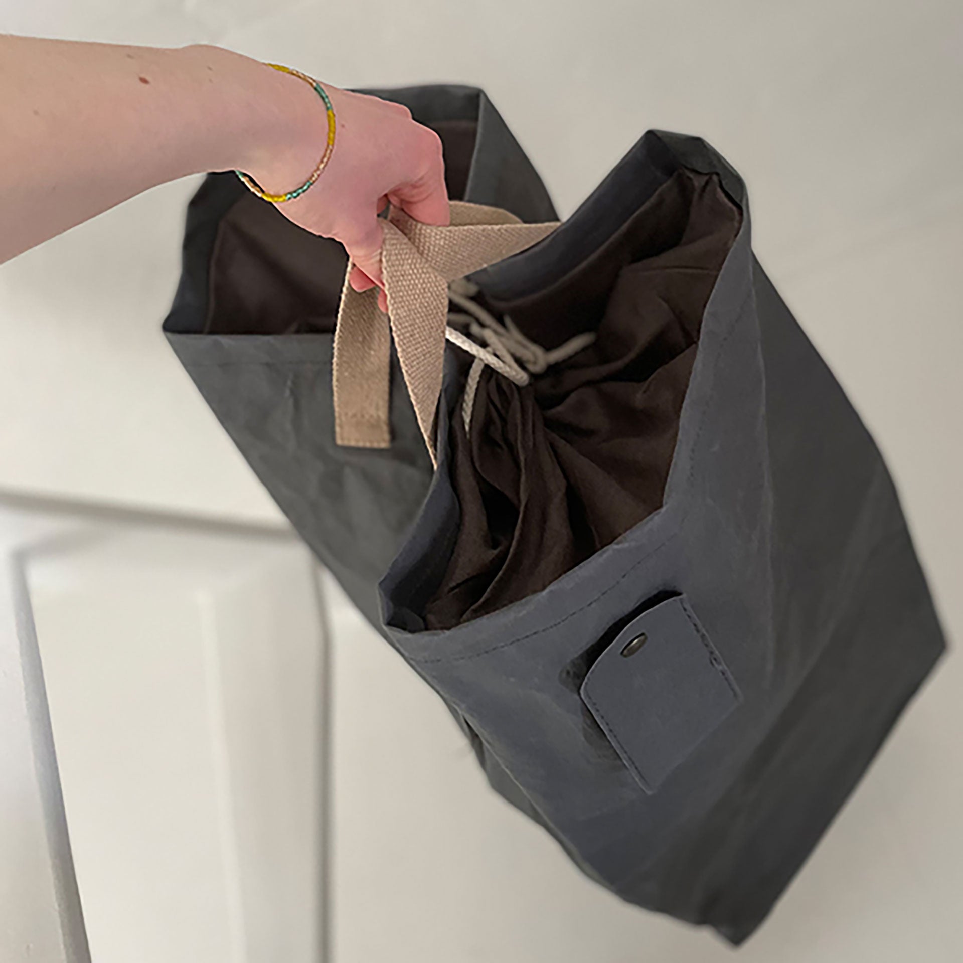 Håndsyet fodercover i vaskbart AGGO® papir, høj - Mørkegrå