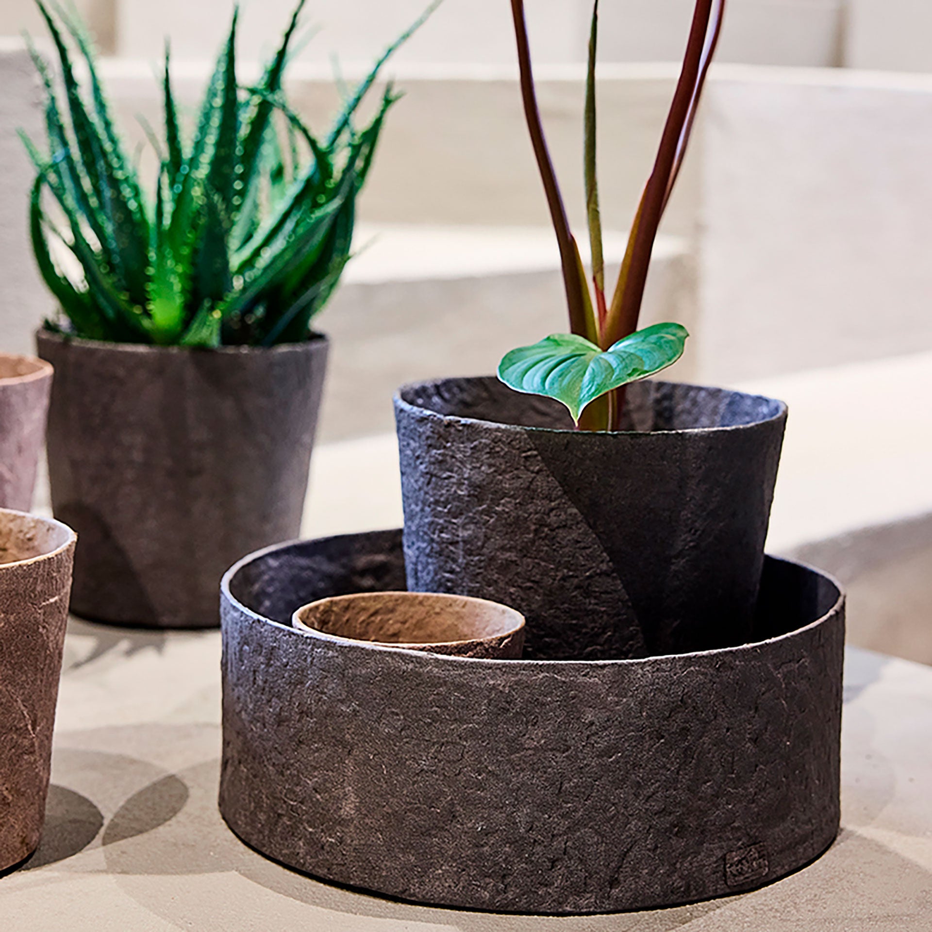 Håndlavet Terra opbevaringsbakke i Zero Waste materiale - Deep Brown