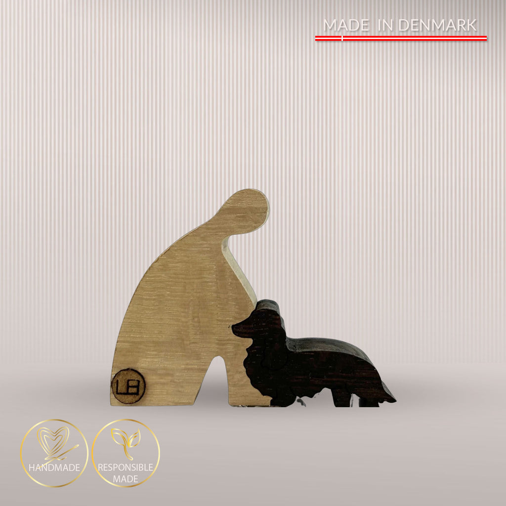 Harmony Faithful Dog – Gravhund træfigur | No. 36