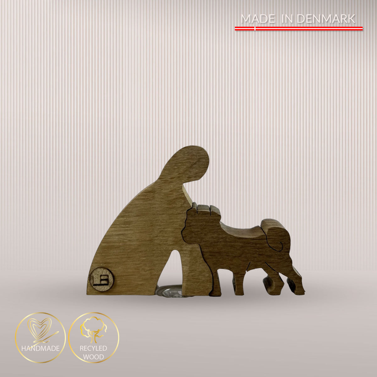 Harmony Faithful Dog – Mops træfigur | No. 38