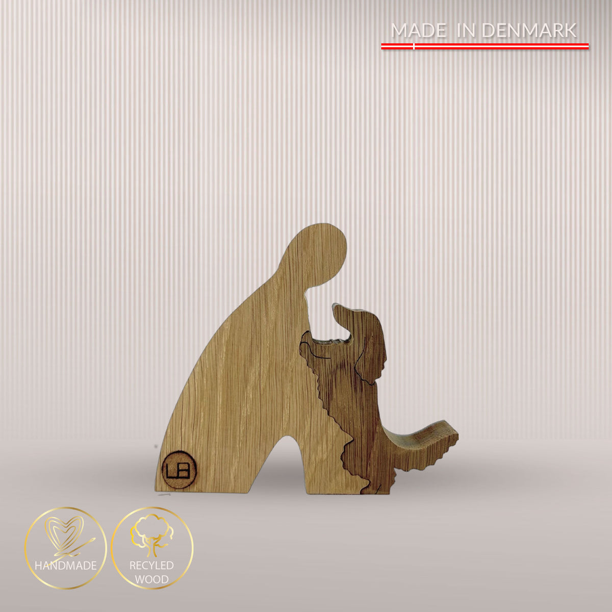 Harmony Faithful Dog – Gravhund træfigur | No. 54