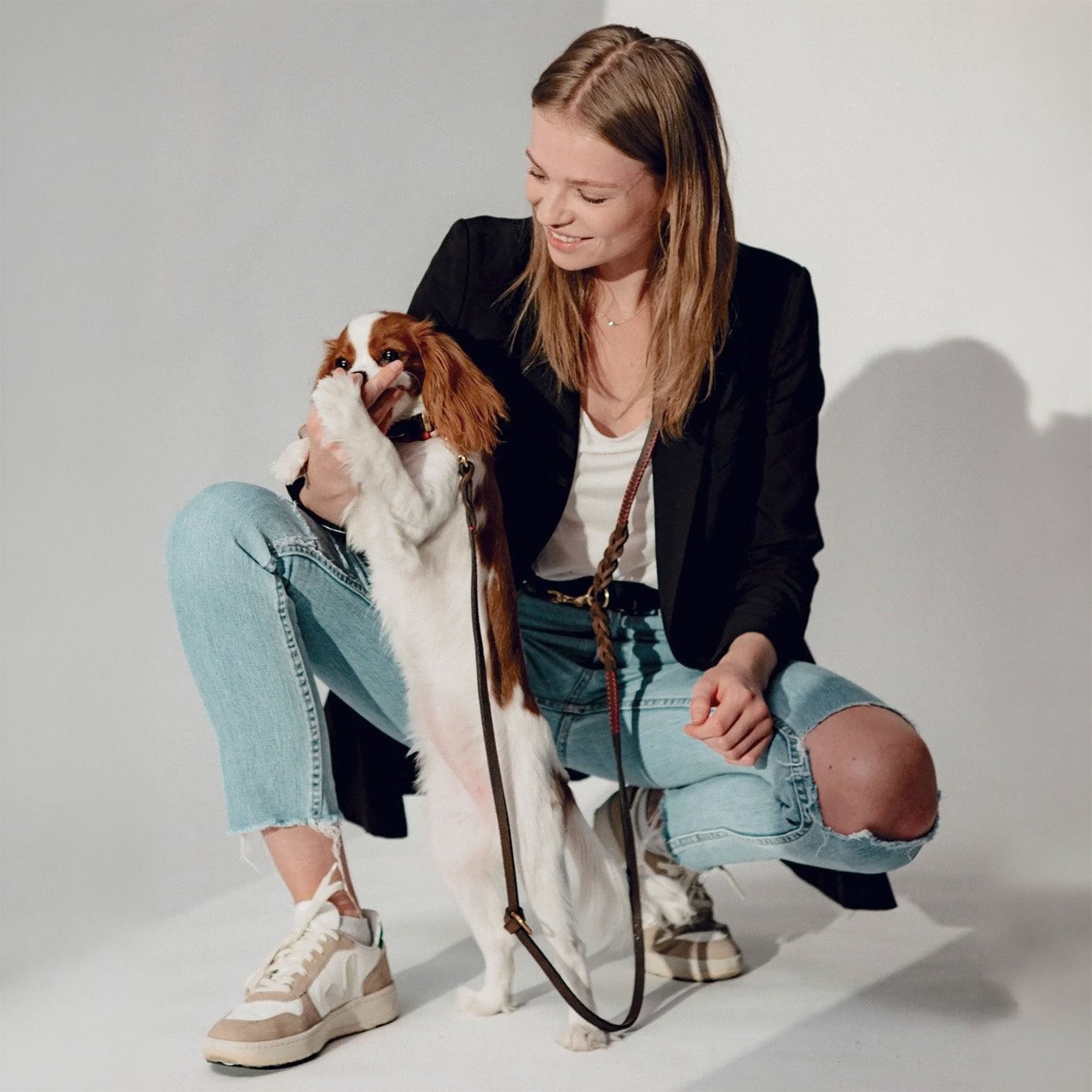 Lumas håndfri og justerbar hundesnor i ægte læder - Deep Brown
